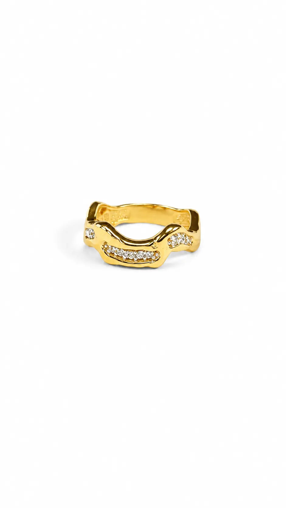 ANEL ORGÂNICO COM ZIRCÔNIAS B. OURO 18K