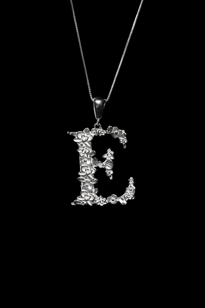 PINGENTE LETRA DESPERTAR PRATA