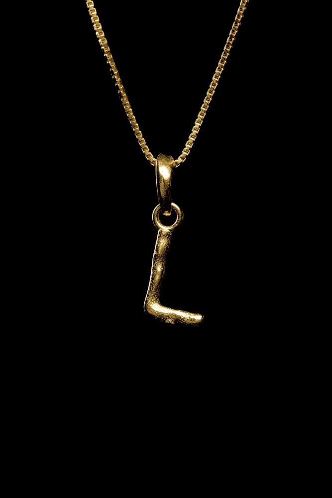 PINGENTE LETRA ORGÂNICO DOURADO