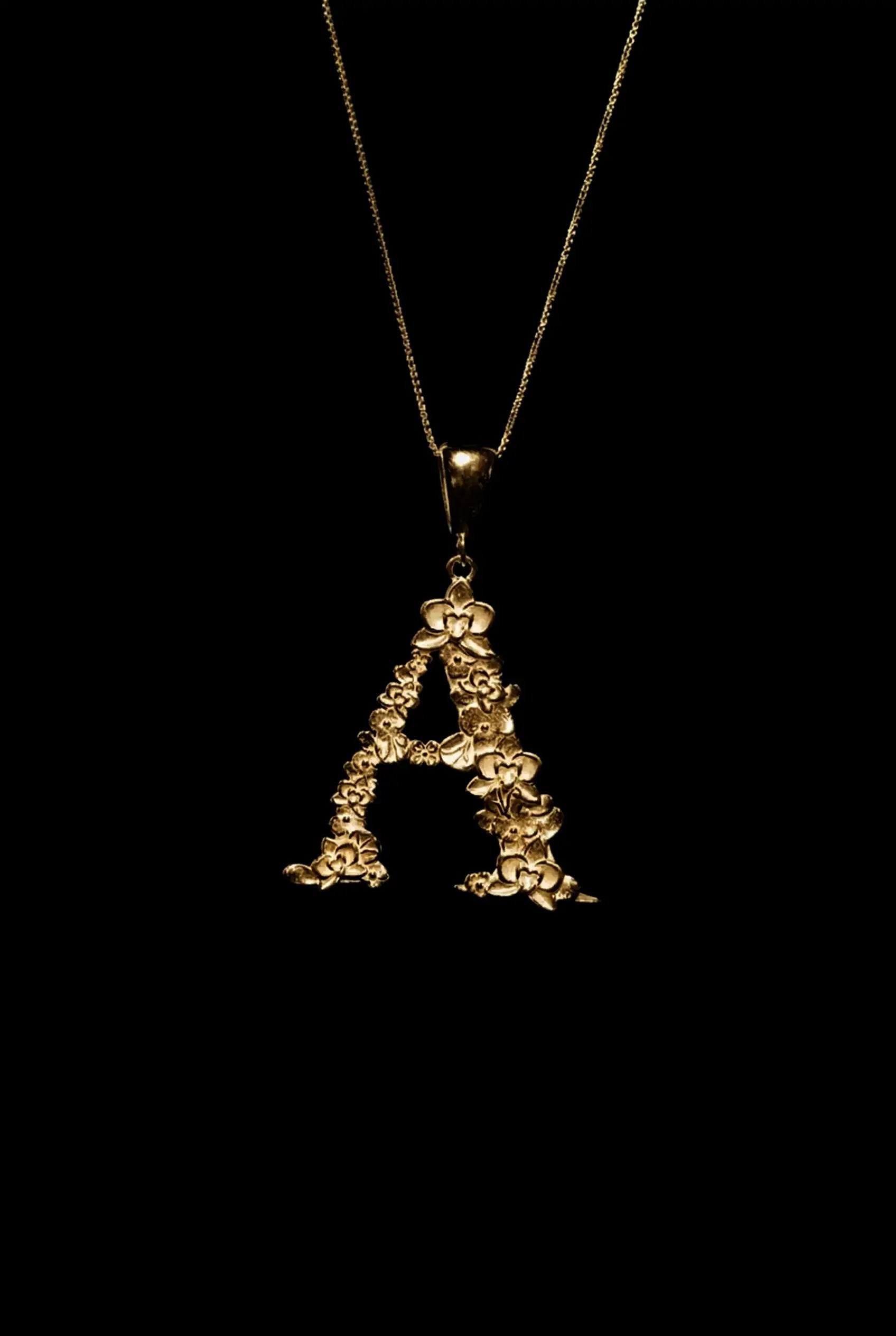 PINGENTE LETRA DESPERTAR DOURADO