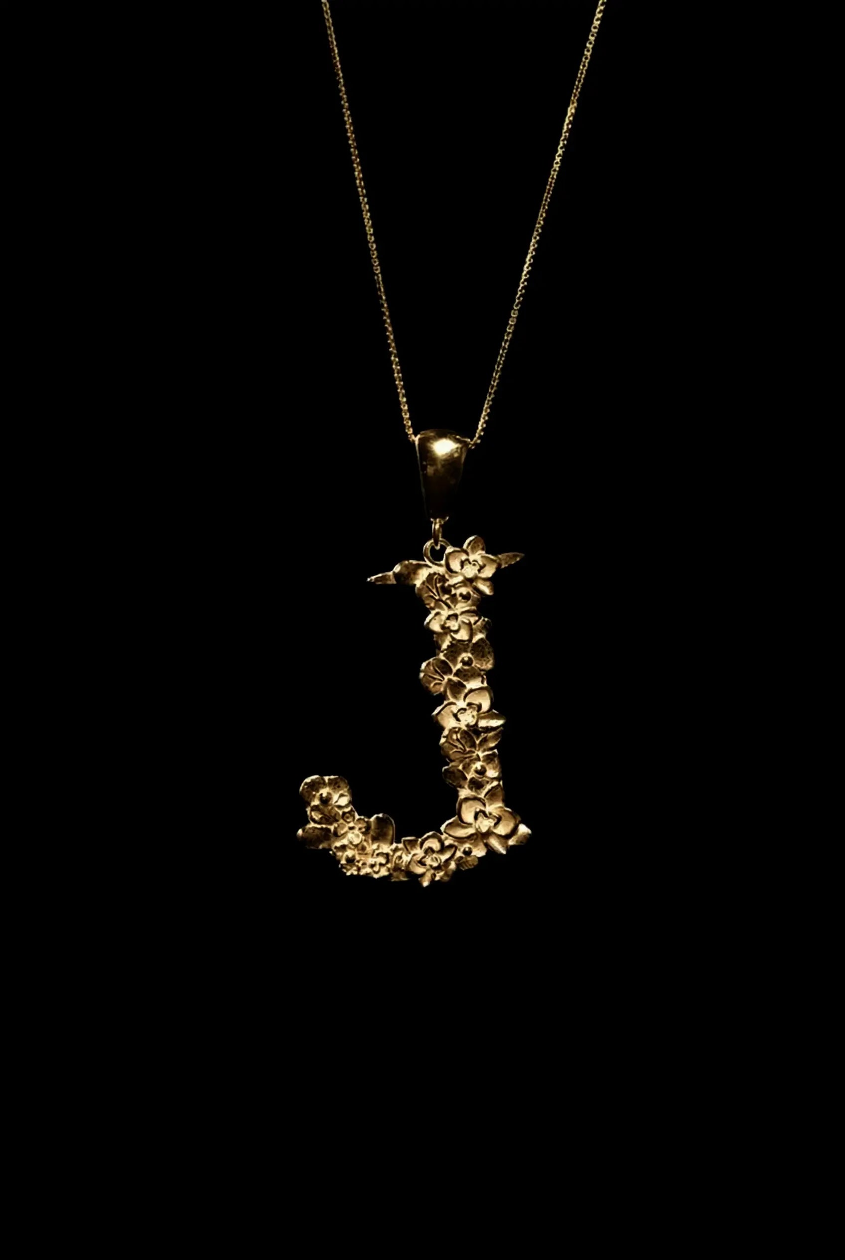 PINGENTE LETRA DESPERTAR DOURADO