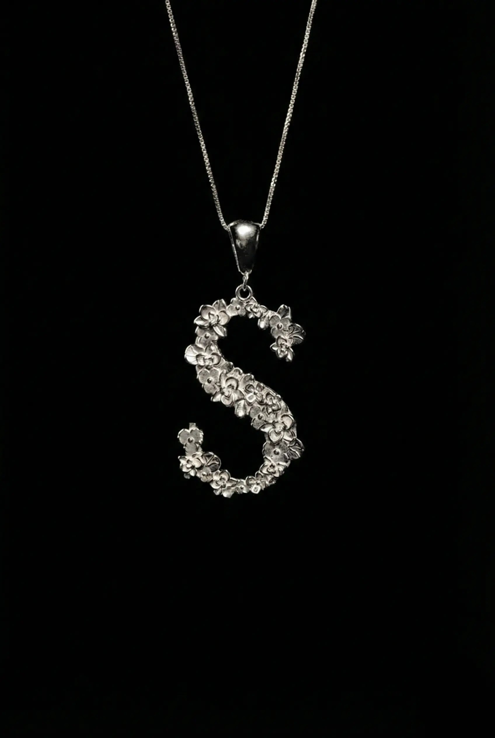 PINGENTE LETRA DESPERTAR PRATA